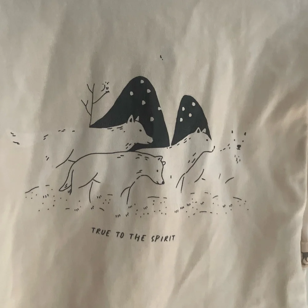 Red Caribou Bears & Mountains Shirt – 6–9M – NWOT